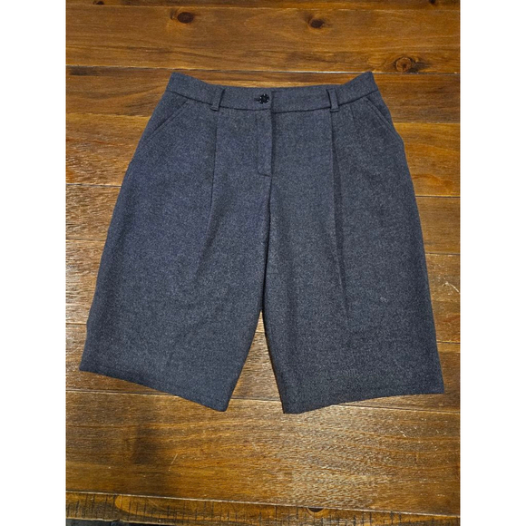 Dolce & Gabbana Women's Grey 100% Virgin Wool Shorts Size EU40 (US 10) - Picture 3 of 14